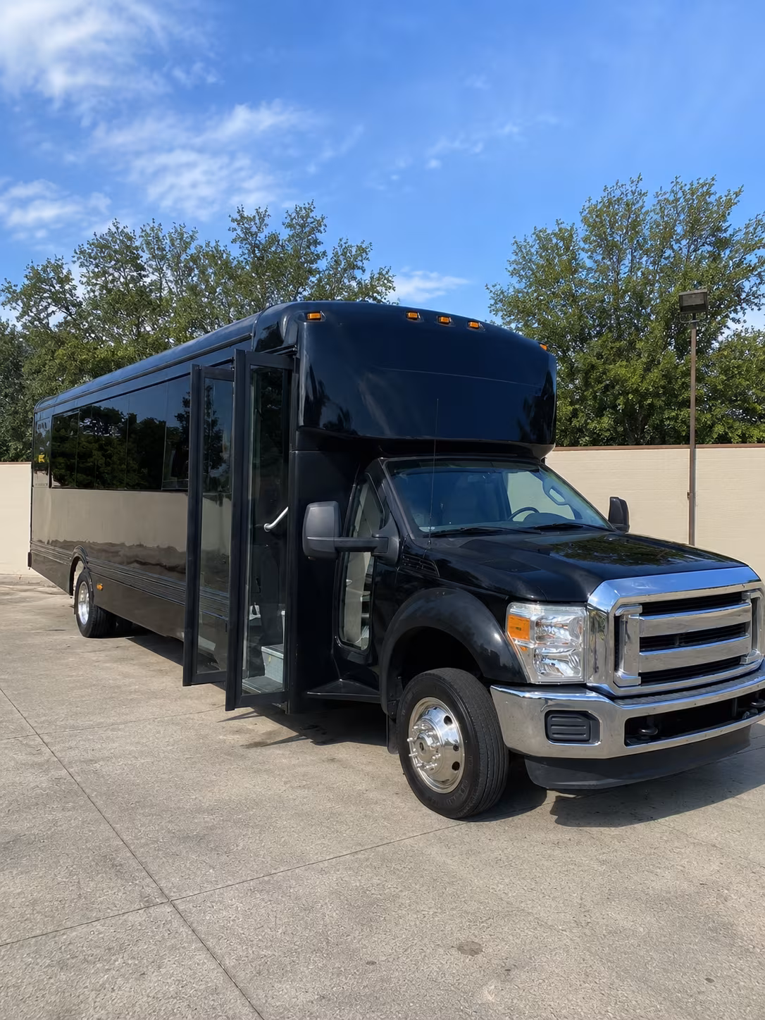 Moreno Valley Prom & Homecoming Transportation group transportation