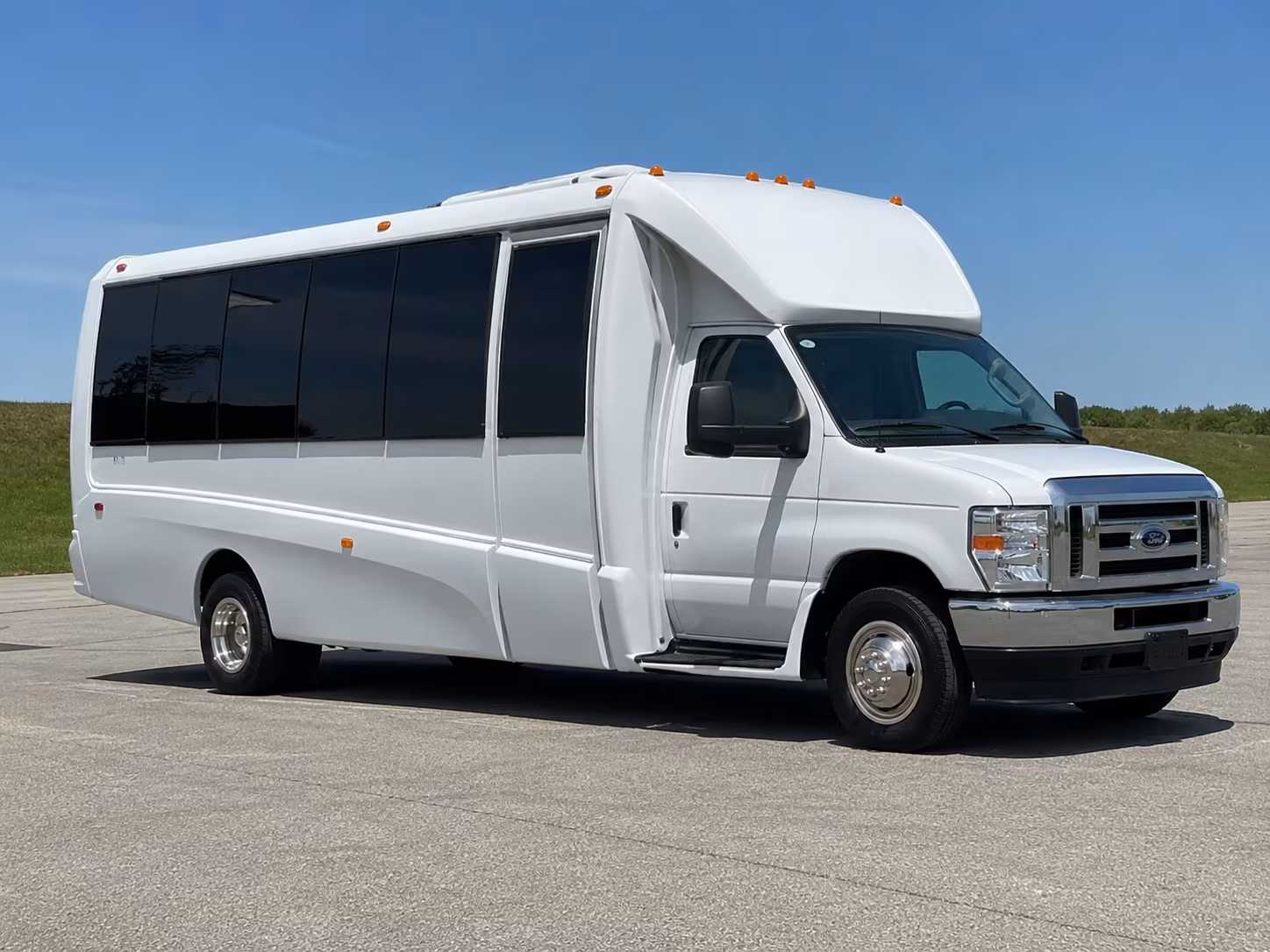 Moreno Valley Winery Tour & Pub Crawl Transportation party bus exterior