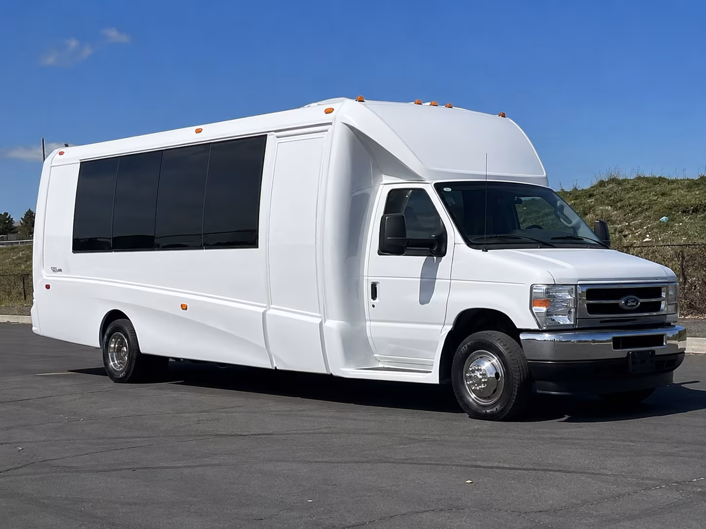 Redlands Winery Tour & Pub Crawl Transportation