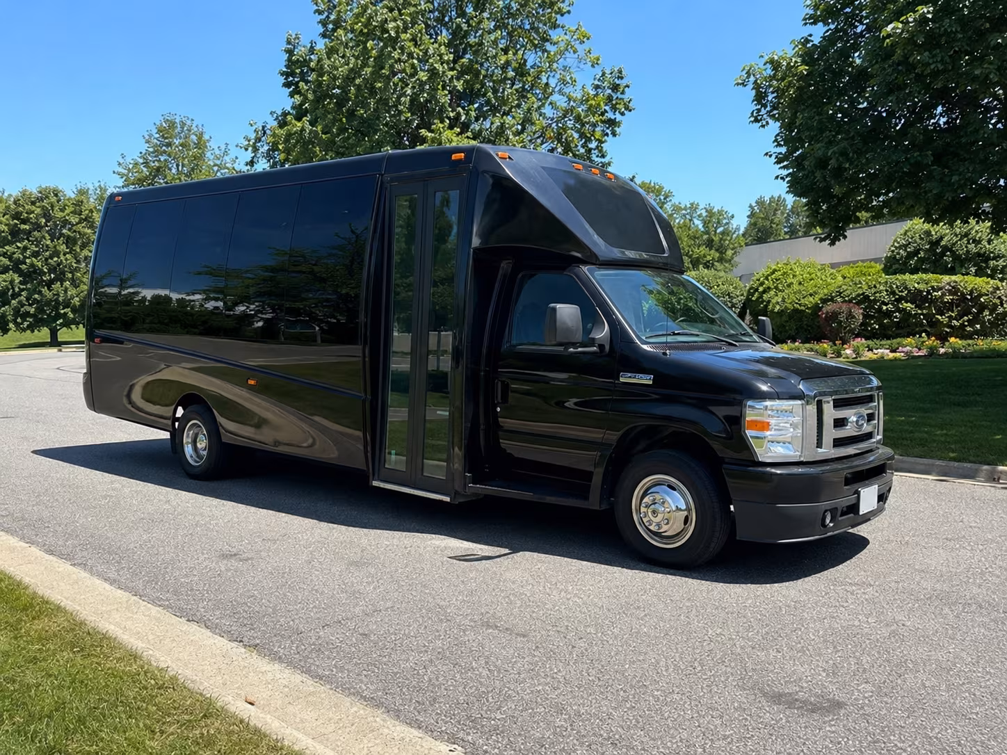 Rialto Birthday, Sweet 16, & Quinceañera Party Bus Rentals