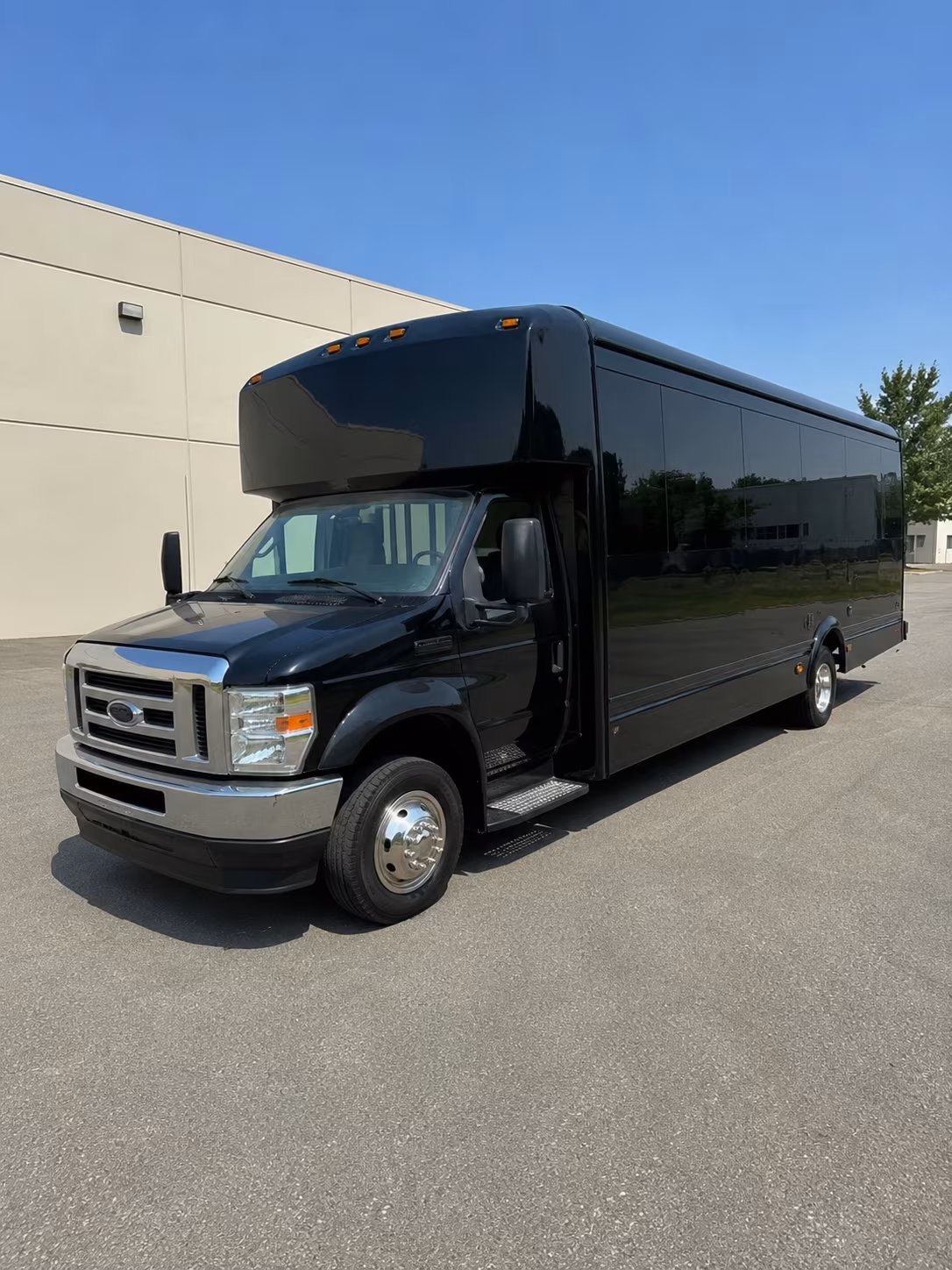 Riverside Birthday, Sweet 16, & Quinceañera Party Bus Rentals